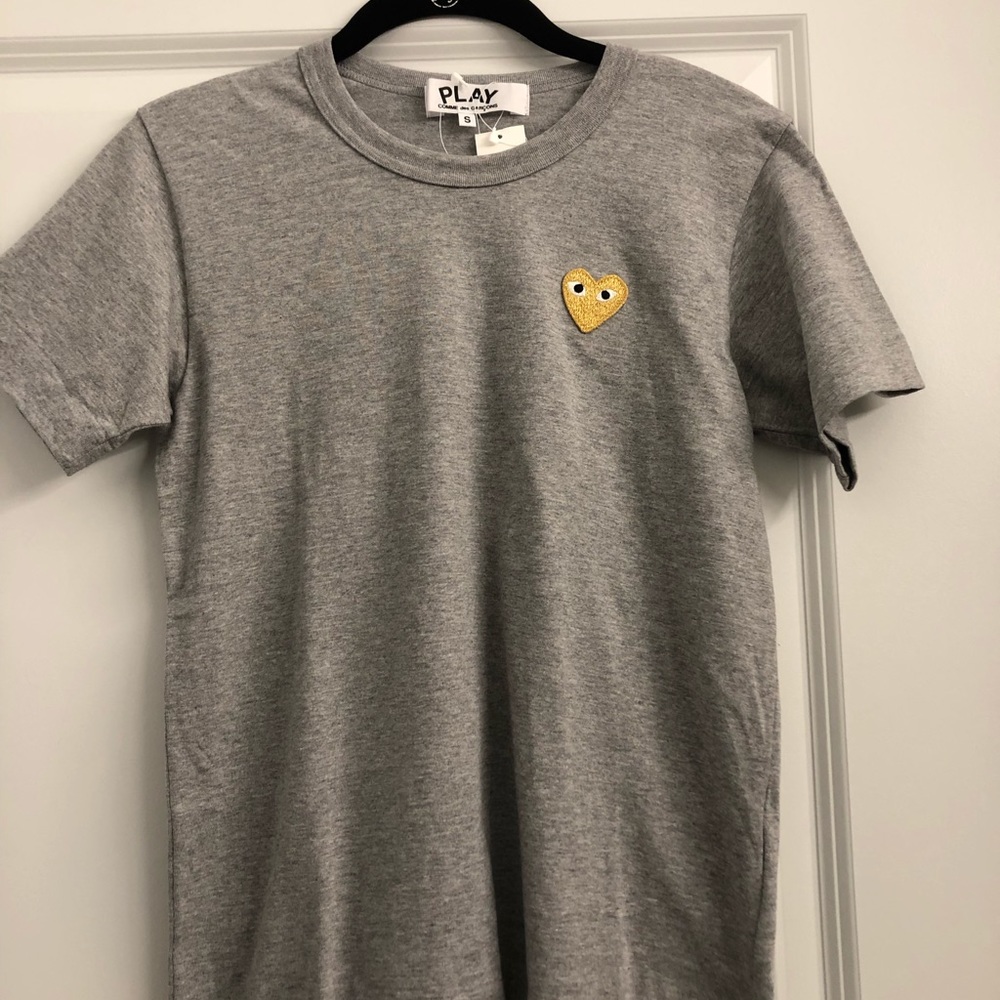 Comme des Garcons PLAY grey t-shirt